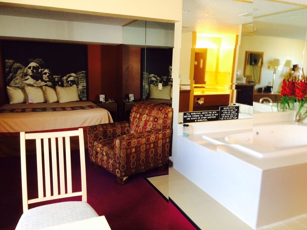 Hotel Super 8 By Wyndham Chadron Ne Exterior foto